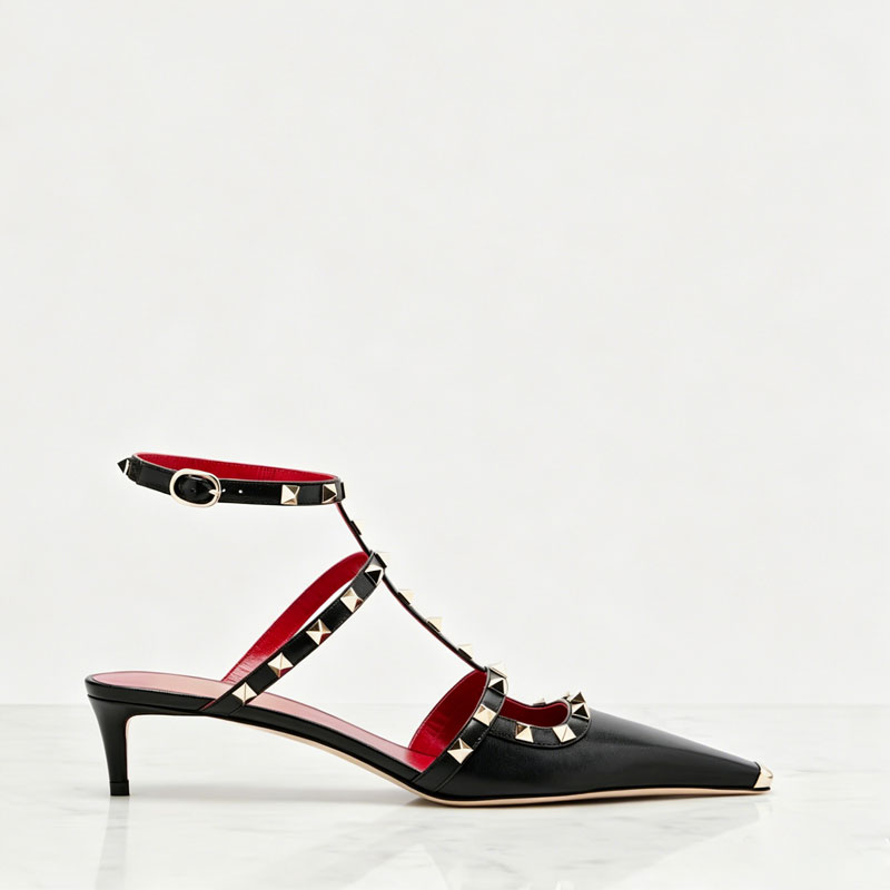 Women Fashion Trend 2026 - Sandalias de tacón bajo con remaches