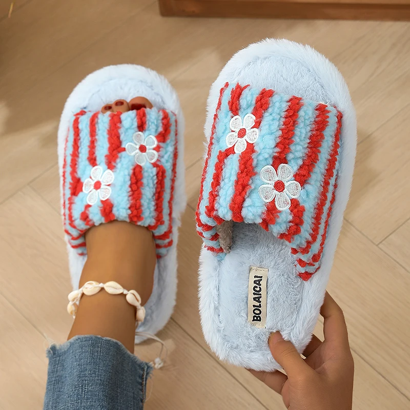 Pantuflas de Felpa con Bordado - Women'S Fashion Korea reseña y precio